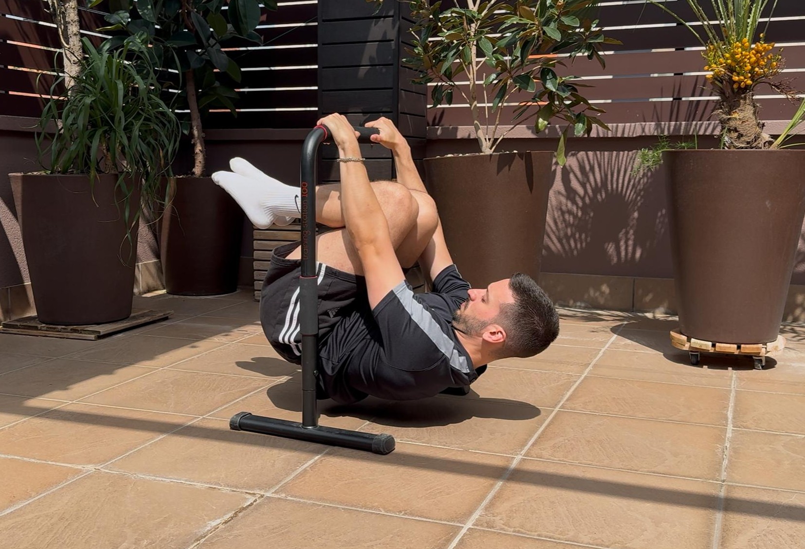 tucked-front-lever tucked front lever